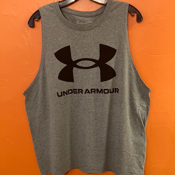 Under Armour Tops - Under Armour Workout Tank Top